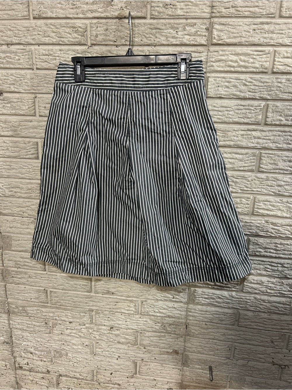 Merona Black and White Vertical-Stripe A-Line Skirt Size 4 100% Cotton